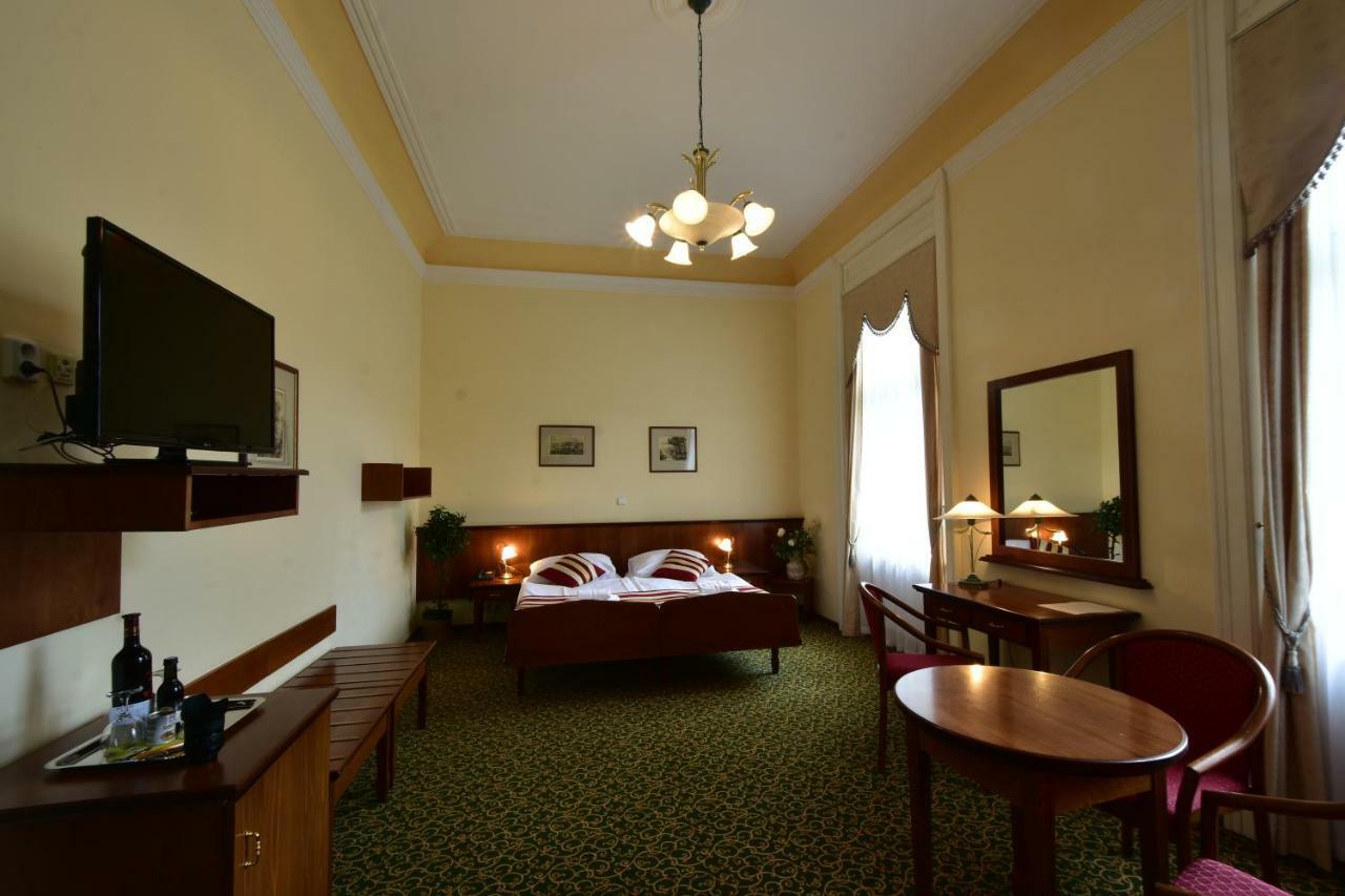 Sant Georg Garni Hotel Marianske Lazne Exterior photo
